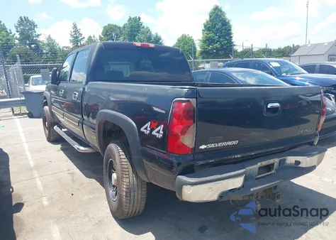 2005 Chevrolet Silverado 2500Hd Lt z USA, uszkodzony, nr VIN 1GCHK232X5F923211